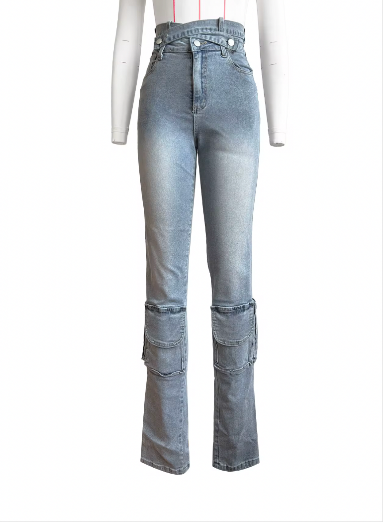 Stay Strapped’ Jeans